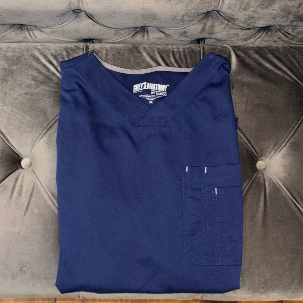 Blue Greys anatomy scrub! size: men’s M